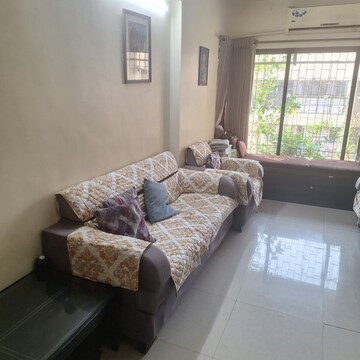 Living Room in 3 BHK Apartment at Rohit Apartments, Lokhandwala Complex – for Rent