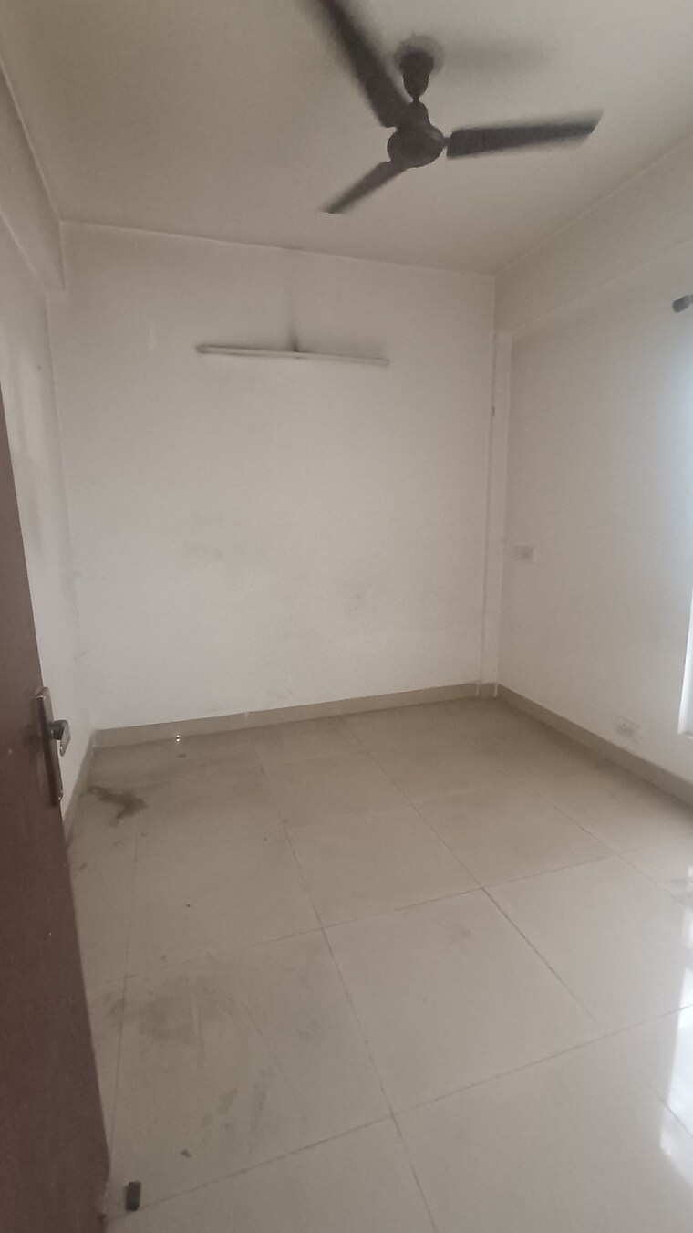 Room, mahagun-mywoods 2.5 Bedroom 1110 Sq.Ft. Apartment In Sector 16c Greater Noida Greater Noida 10017323