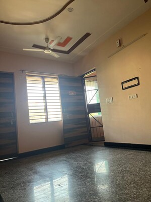 Room in 2 BHK Villa at RWA Apartments Sector 70, Sector 70 – for Rent