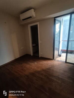 Room in 3 BHK Apartment at Signature Global City 63A, Sector 63a – for Rent