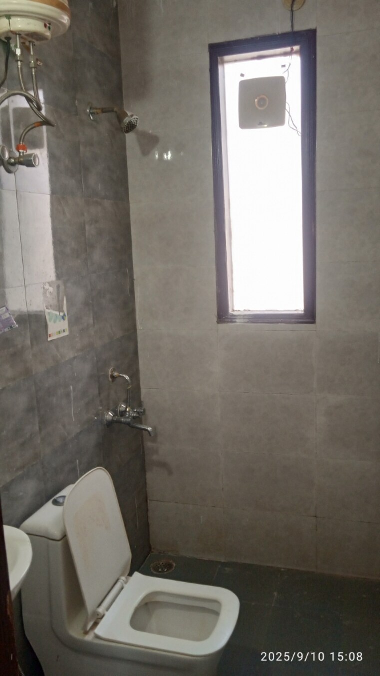 Bathroom, ansal-sushant-lok-i 1 RK 460 Sq.Ft. Builder Floor In Sector 43 Gurgaon 10017443