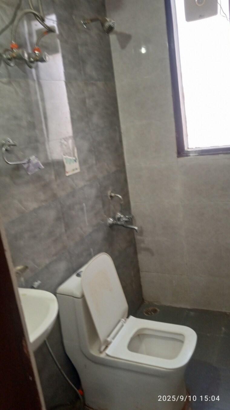 Bathroom, ansal-sushant-lok-i 1 RK 460 Sq.Ft. Builder Floor In Sector 43 Gurgaon 10017443