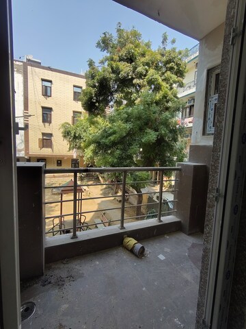 Balcony in 1 BHK Builder Floor at Vaishali Sector 3 – for Sale