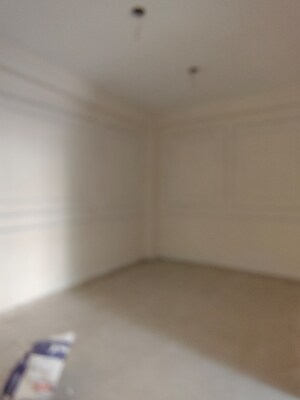 Building Lobby in 1 BHK Builder Floor at Vaishali Sector 3 – for Sale