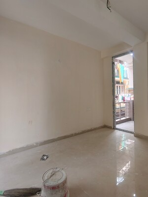 Room in 1 BHK Builder Floor at Vaishali Sector 3 – for Sale