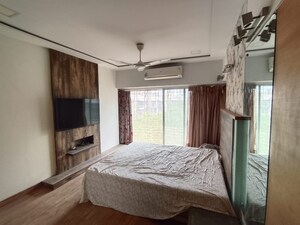 Bedroom in 4 BHK Apartment at Supreme 19, Lokhandwala – for Rent