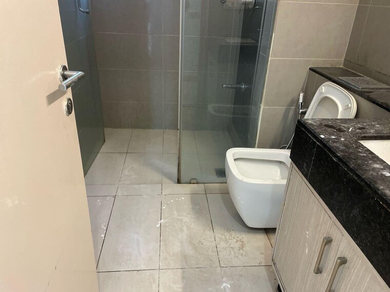 Bathroom, ireo-victory-valley 3.5 Bedroom 2698 Sq.Ft. Apartment In Sector 67 Gurgaon 10016837