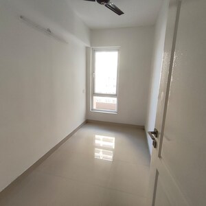 Room in 2.5 BHK Apartment at Silverglades The Melia, Sohna Sector 33 – for Sale