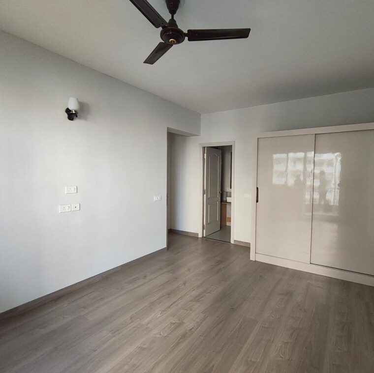 Room, silverglades-the-melia 2.5 Bedroom 1425 Sq.Ft. Apartment In Sohna Sector 33 Gurgaon 10017541