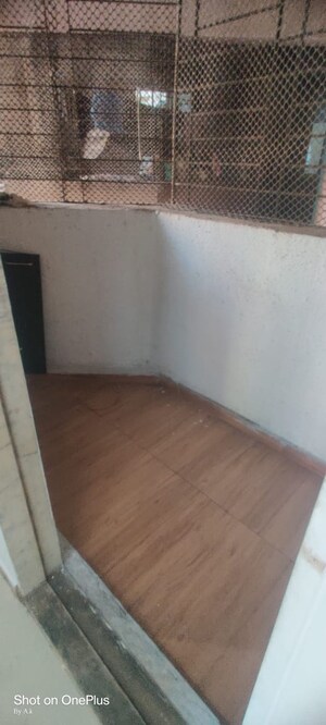 Room in 2 BHK Apartment at Nahar Laurel and Lilac, Chandivali – for Rent