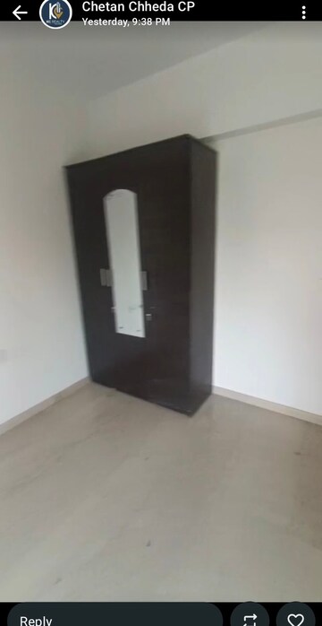 Room in 3 BHK Apartment at Courtyard by Narang Realty and The Wadhwa Group, Pokhran Road No Two – for Rent