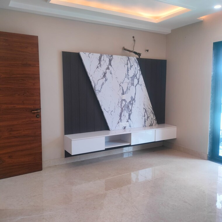 Room, tdi-the-retreat 5 Bedroom 4500 Sq.Ft. Builder Floor In Sector 89 Faridabad 10017640