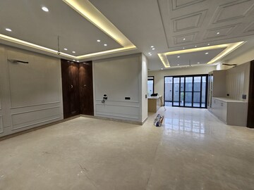 Room in 5 BHK Independent House at Sector 89 – for Sale