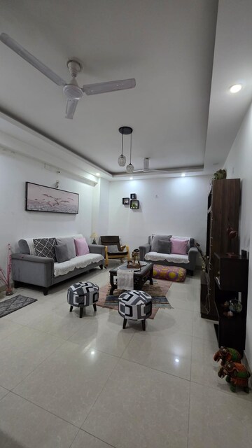 Living Room in 3 BHK Builder Floor at Indrapuram – for Rent