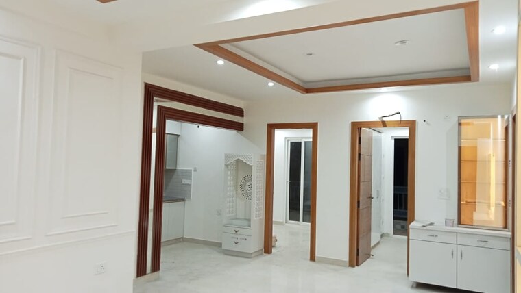Room, sector 49 3.5 Bedroom 1800 Sq.Ft. Builder Floor In Sector 49 Noida 10017660