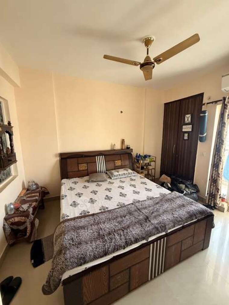 Bedroom, dlf-the-primus 4 Bedroom 2273 Sq.Ft. Apartment In Sector 82a Gurgaon 10017680