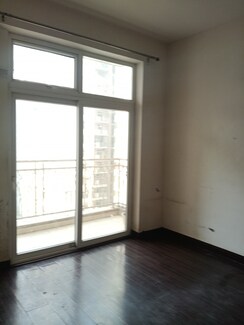 3 BHK Apartment For Sale in Mahagun Mywoods