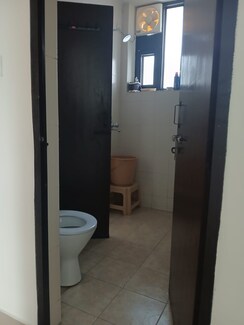 3.5 BHK + Extra Room Apartment For Sale in VIP Road