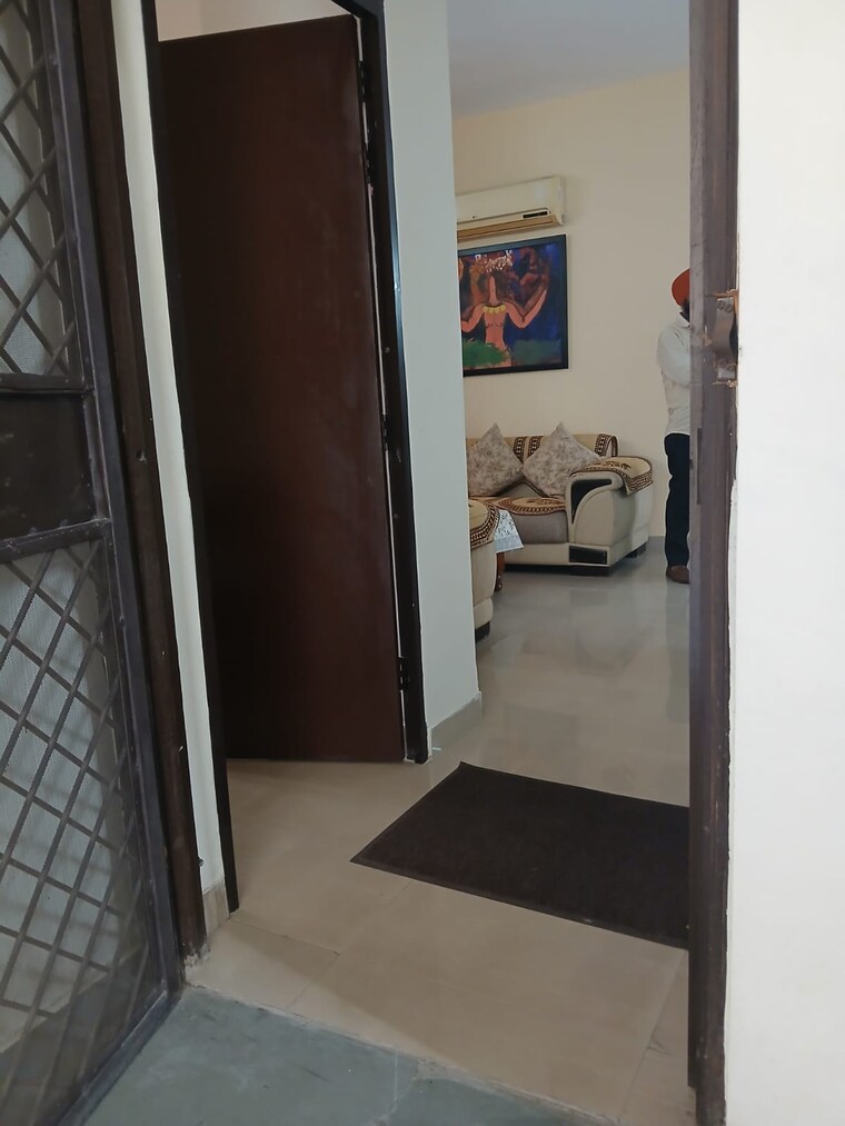 undefined, vip road 3.5 Bedroom 1350 Sq.Ft. Apartment In Vip Road Zirakpur 10017733