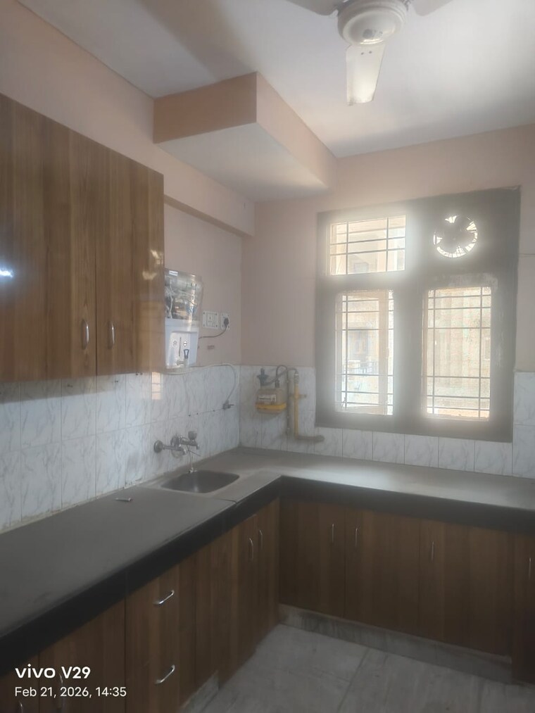 Kitchen, sector 55 3 Bedroom 2300 Sq.Ft. Apartment In Sector 55 Gurgaon 10017548