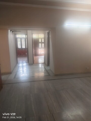 Room in 3 BHK Apartment at Sector 55 – for Rent