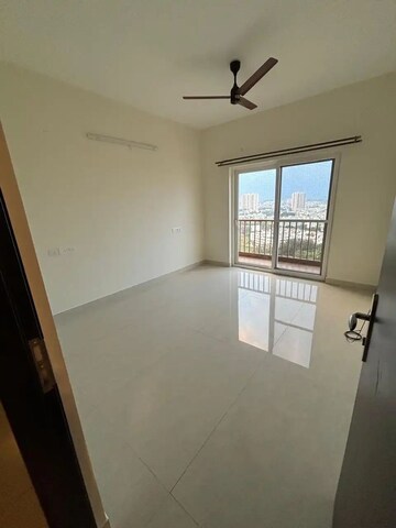 Room in 3 BHK Apartment at Windsor Troika, Yelenahalli – for Sale