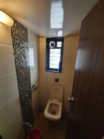 Bathroom in 1 BHK Apartment at Santacruz West – for Rent