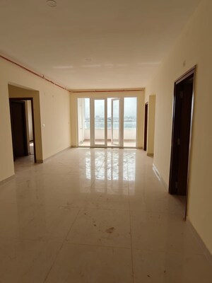 Room in 4 BHK Apartment at Habitat Aura, Bannerghatta Road – for Sale