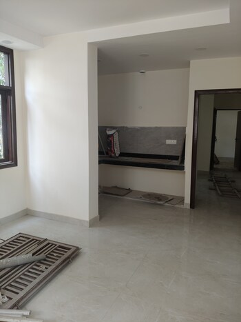 2 BHK Builder Floor for Sale in Pant Nagar, Delhi
