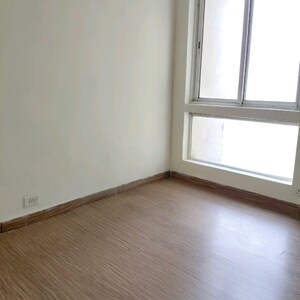 Room in 3 BHK Apartment at Jaypee Greens Kosmos, Sector 134 – for Sale