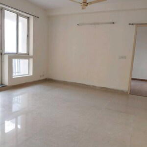 Room in 3 BHK Apartment at Jaypee Greens Kosmos, Sector 134 – for Sale