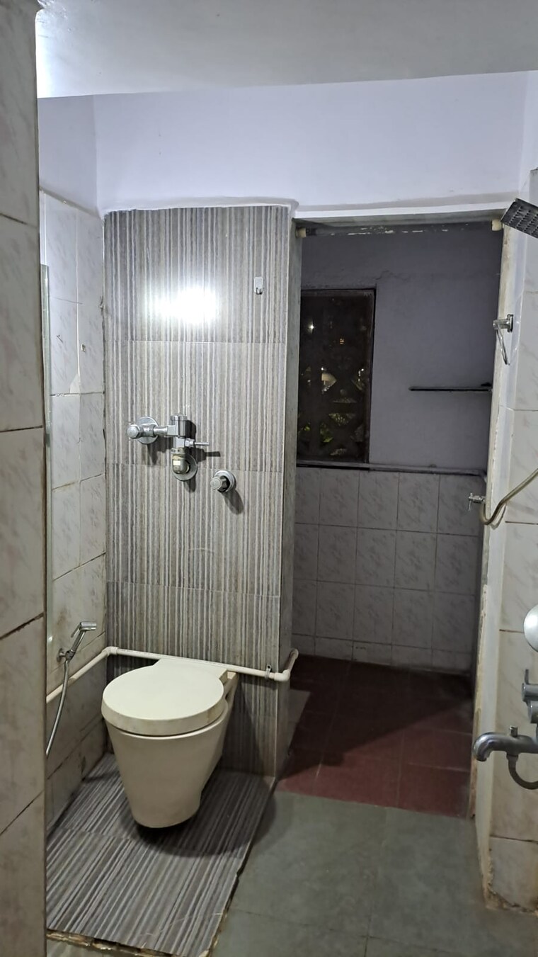 Bathroom, ashar-residency 2 Bedroom 1050 Sq.Ft. Apartment In Pokhran Road No Two Thane 10027648