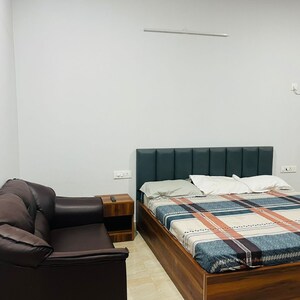 3 BHK Apartment For Rent in Shanti Vihar