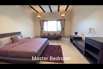 Master Bedroom in 5 BHK Villa at Hollywood Town, International Airport Road – for Rent
