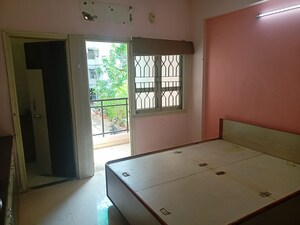 Room in 2 BHK Apartment at Paldi – for Rent