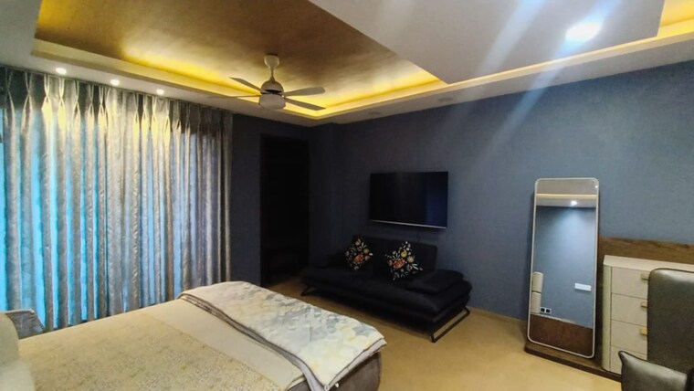 Bedroom, dlf phase v 5 Bedroom 4988 Sq.Ft. Builder Floor In Dlf Phase V Gurgaon 10031922