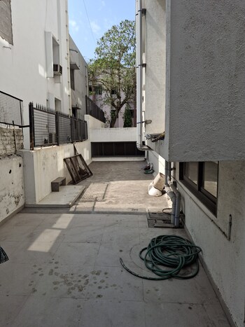 Pg for Rent in Adajan, Surat