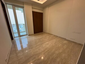 Room in 3 BHK Apartment at Ambience Creacions, Sector 22 – for Rent