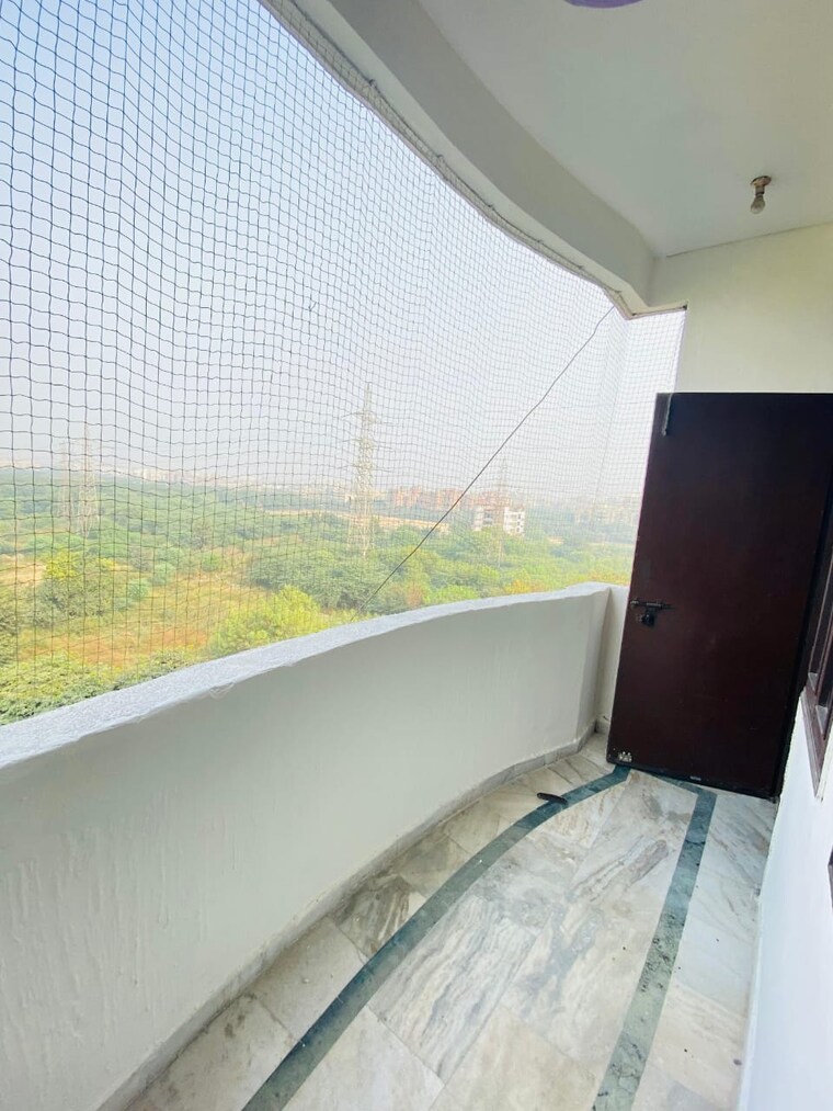 Balcony, dwarka 4 Bedroom 110 Sq.Yd. Apartment In Dwarka Delhi 10036374