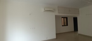 Room in 3 BHK Apartment at Ramprastha City The View, Sector 37d – for Rent