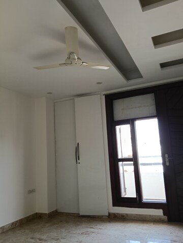 Building Lobby in 3 BHK Builder Floor at Sector 15i – for Rent
