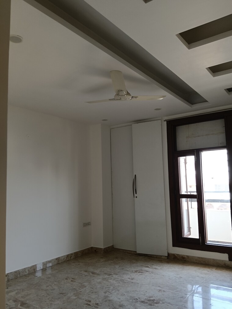 Room, sector 15i 3 Bedroom 1800 Sq.Ft. Builder Floor In Sector 15i Gurgaon 10036380