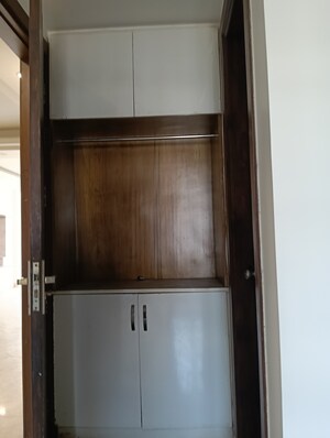 Furnished Amenities in 3 BHK Builder Floor at Sector 15i – for Rent