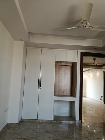 Building Lobby in 3 BHK Builder Floor at Sector 15i – for Rent