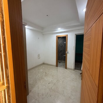 2 BHK Builder Floor for Sale in Sector 49, Noida
