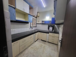 Kitchen in 3 BHK Builder Floor at Ardee Mall, Sector 52 – for Rent