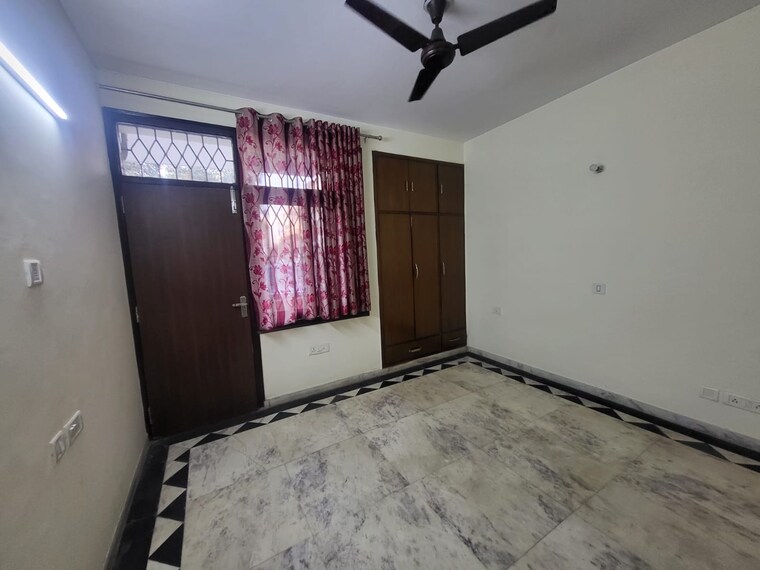Room, ardee-mall 3 Bedroom 1630 Sq.Ft. Builder Floor In Sector 52 Gurgaon 10036818