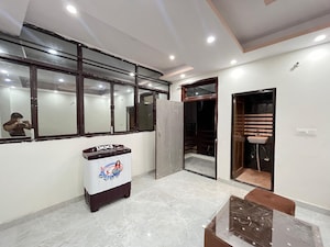 Master Bedroom in 1 BHK Builder Floor at Saket – for Rent