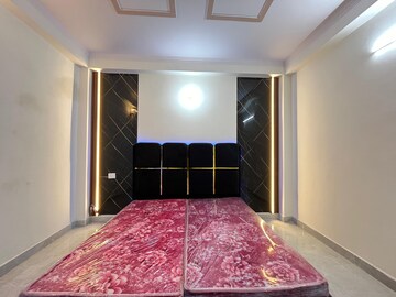Bedroom in 1 BHK Builder Floor at Saket – for Rent