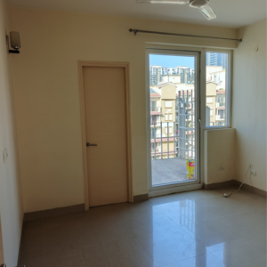 Room in 3.5 BHK Apartment at Emaar Emerald Floors Premier, Sector 65 – for Rent